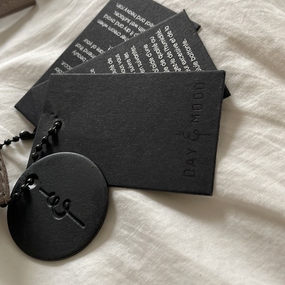 Anthro Day & Mood Sting crossbody in lite gray 100% leather NWT - Picture 2 of 9